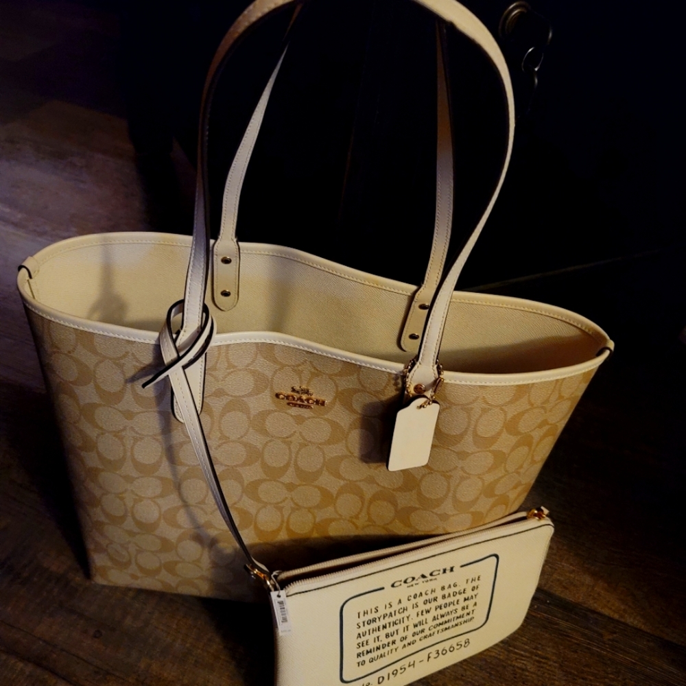 Reversible City Coach